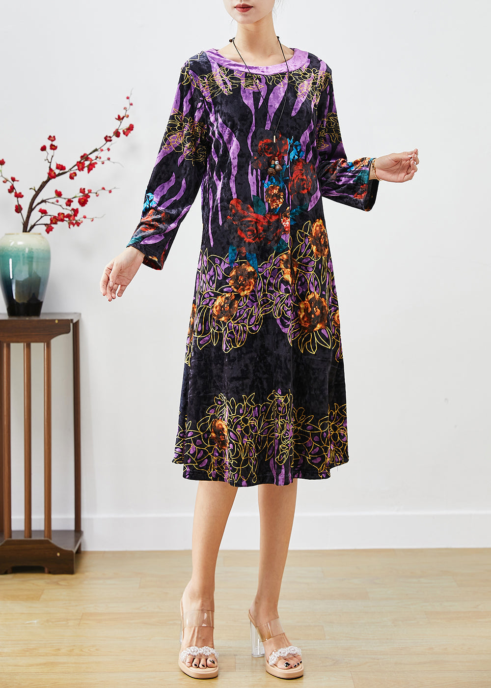 Well Tailored Dress with a Graceful Silhouette