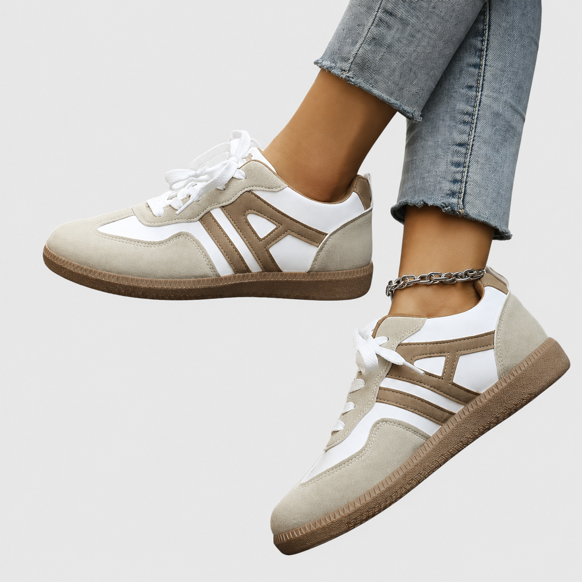 Lace Up Suede Panel Gum Sole Retro Sneakers