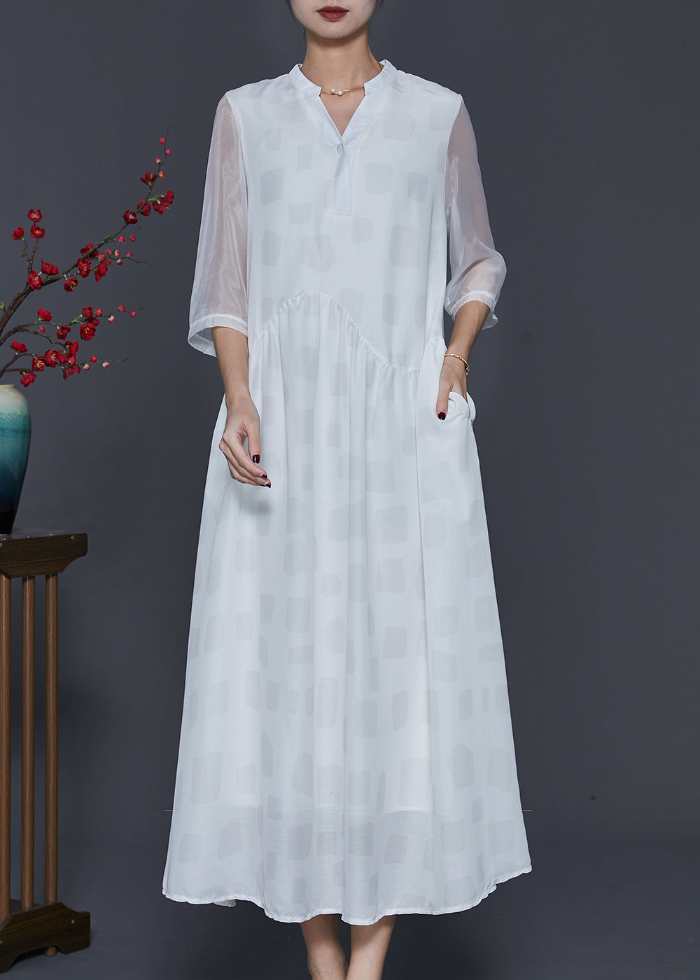 Classic Vintage Dress with a Flattering Fit