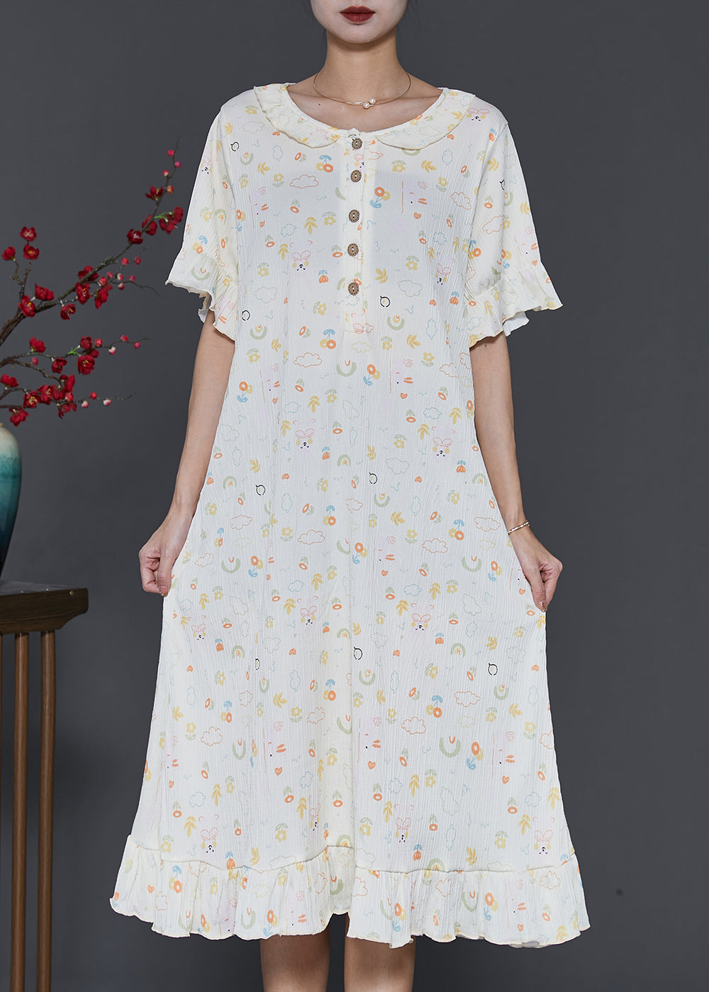 Well Tailored Dress with a Graceful Silhouette