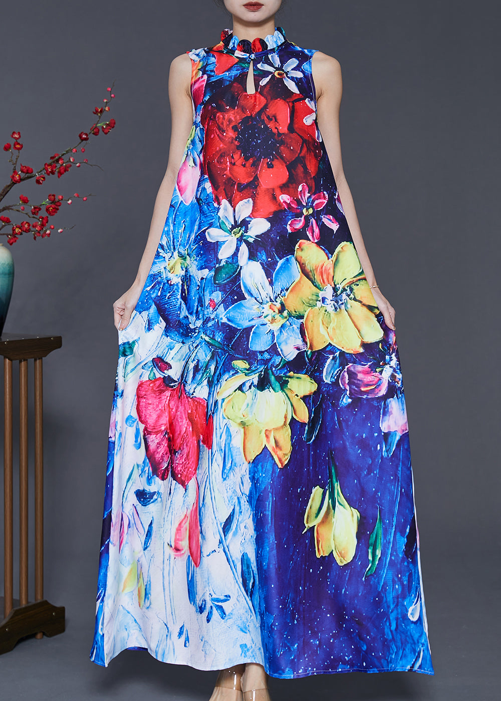 Beautifully Crafted Dress in a Classic Style