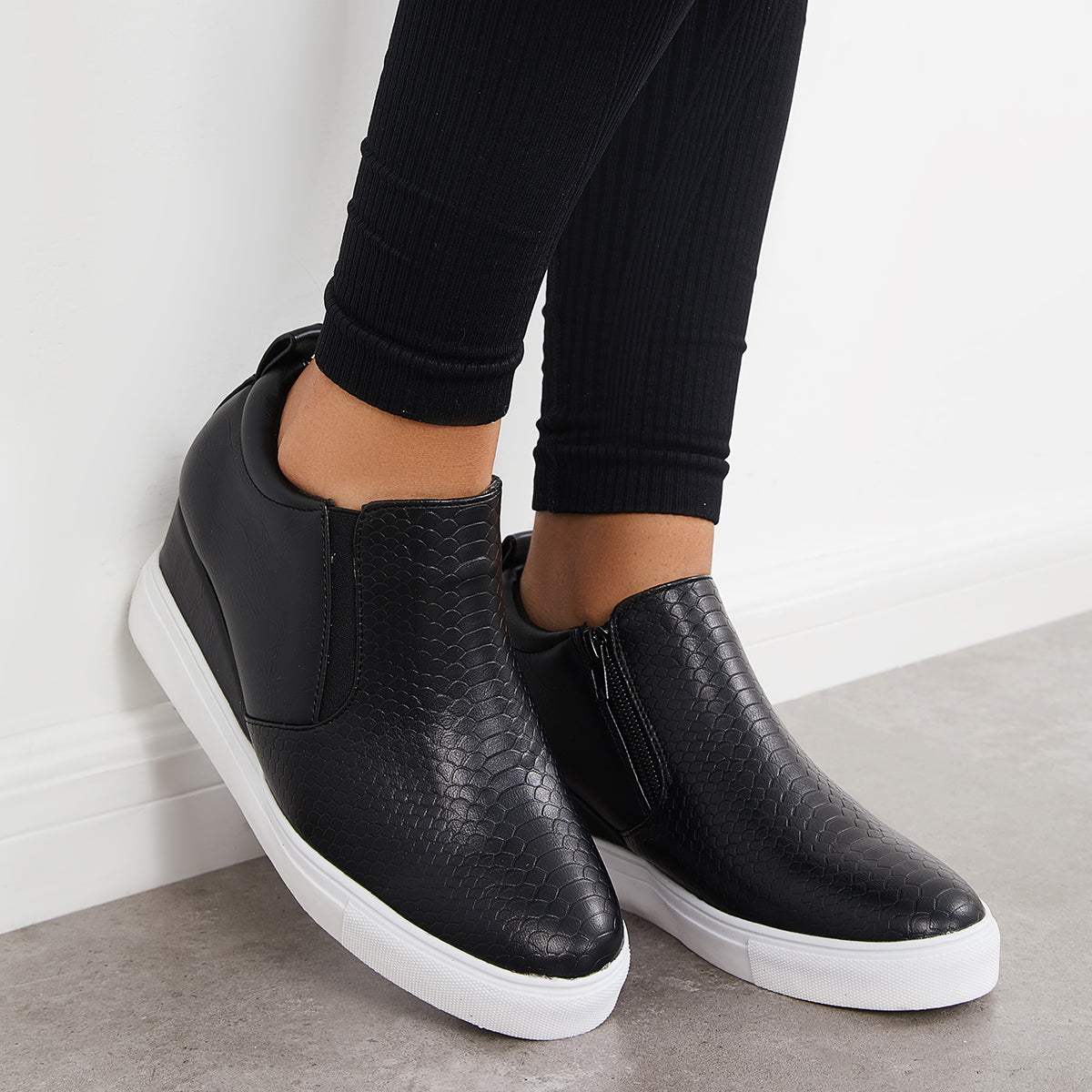 Graceful Orthopedic Sneakers for Modern Look