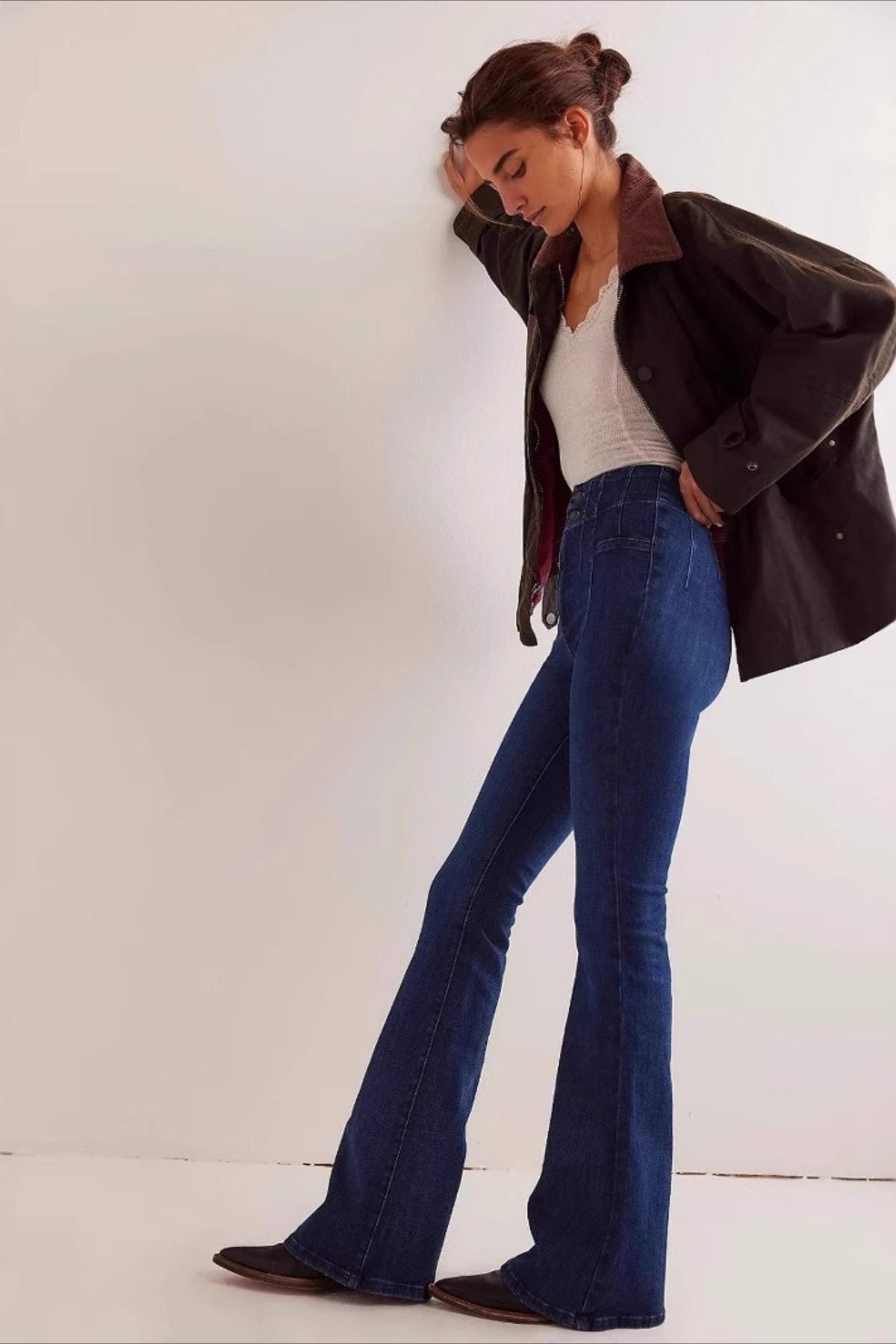 High Waist Front Seam Patch Pocket Slim Flare Denim Jeans 2