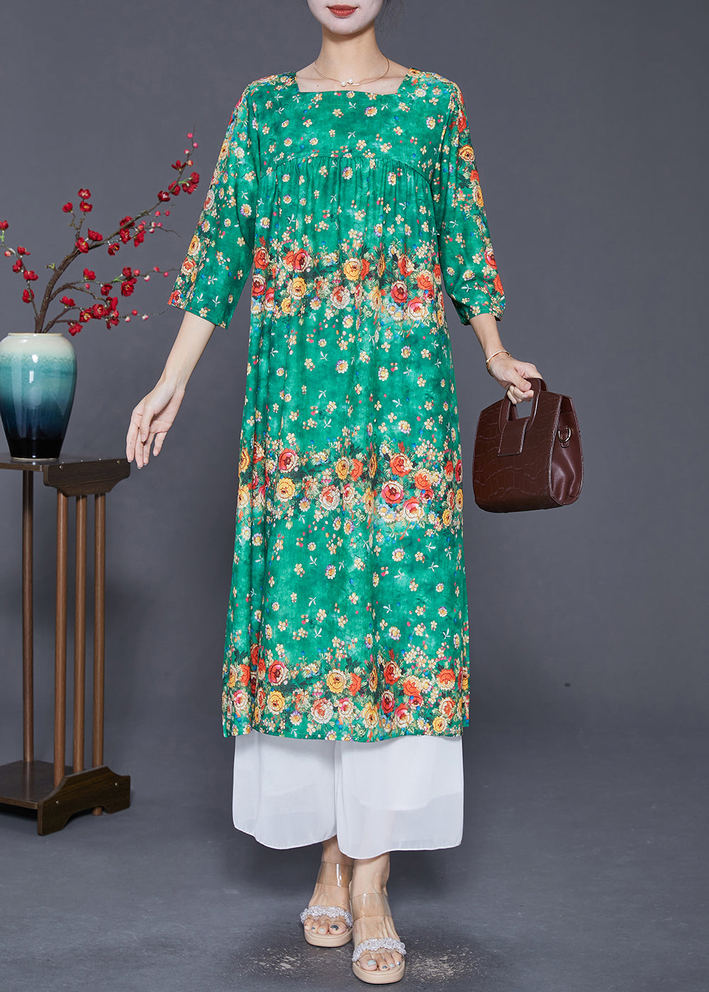 Gracefully Styled Dress for Any Occasion
