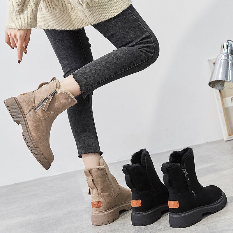 Round Toe Fleece Lined Lug Sole Ankle Boots
