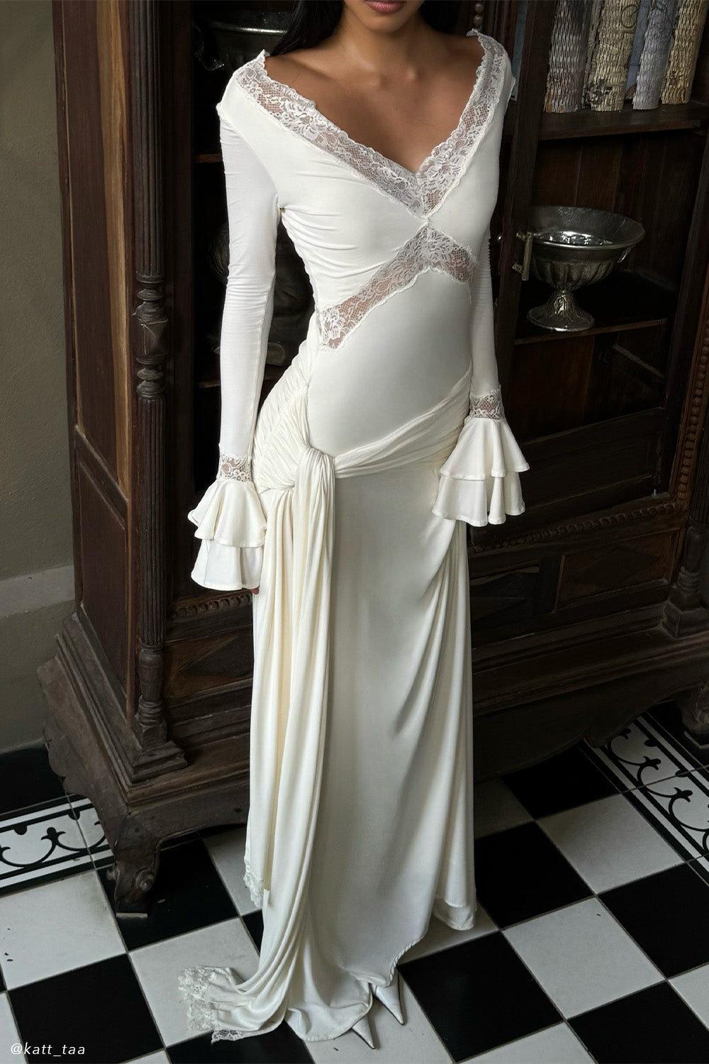V-Neck Long Sleeve Lace Trim Ruched Maxi Dress 3