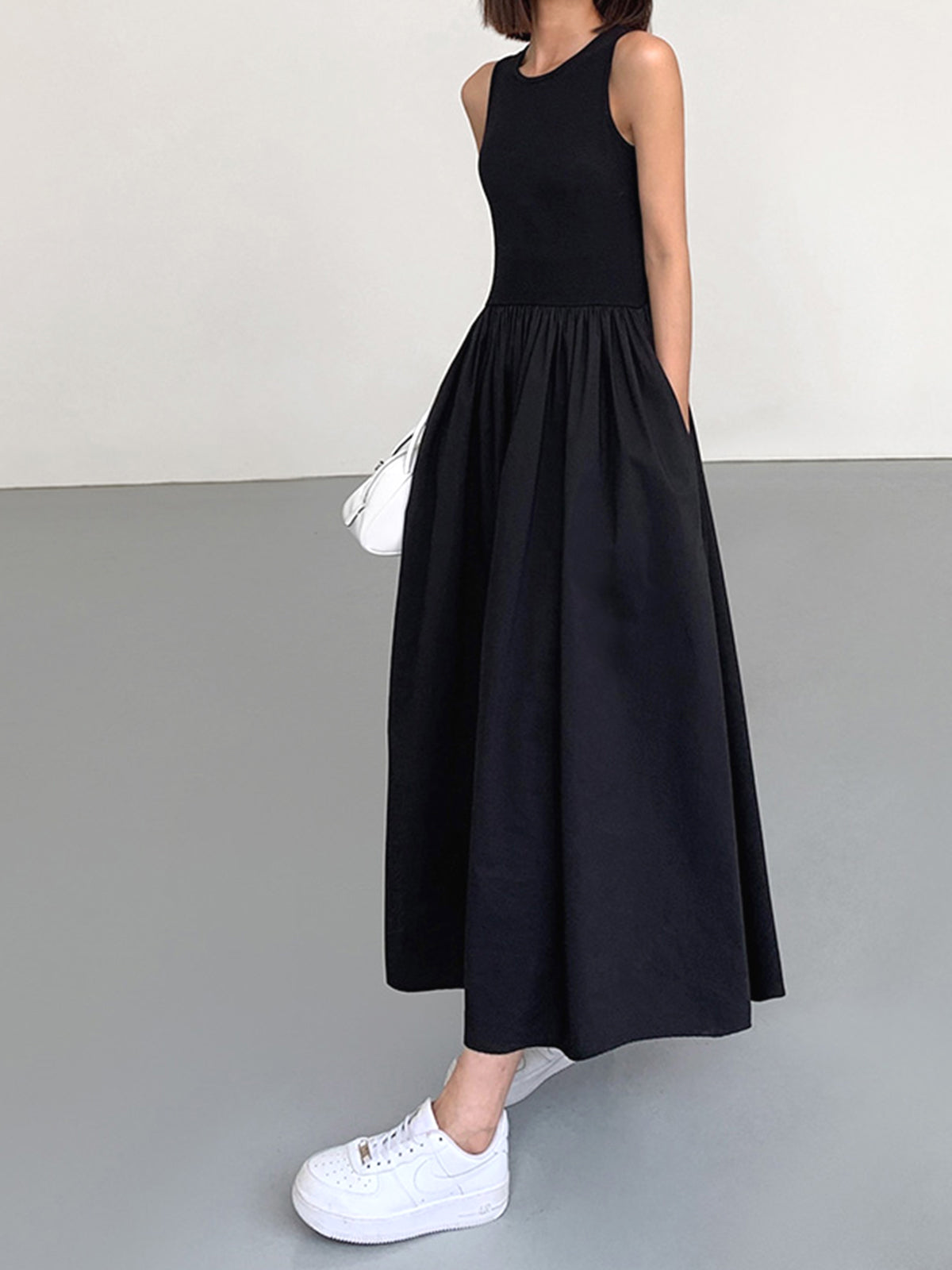Crew Neck Sleeveless Pocket A-Line Maxi Dress 3