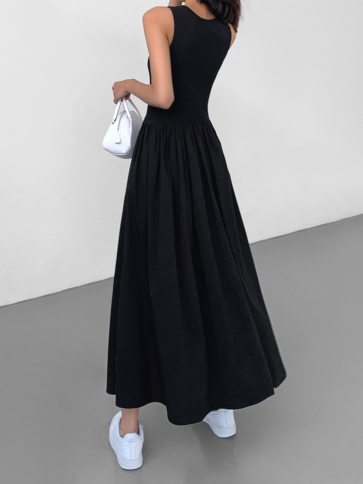 Crew Neck Sleeveless Pocket A-Line Maxi Dress 2