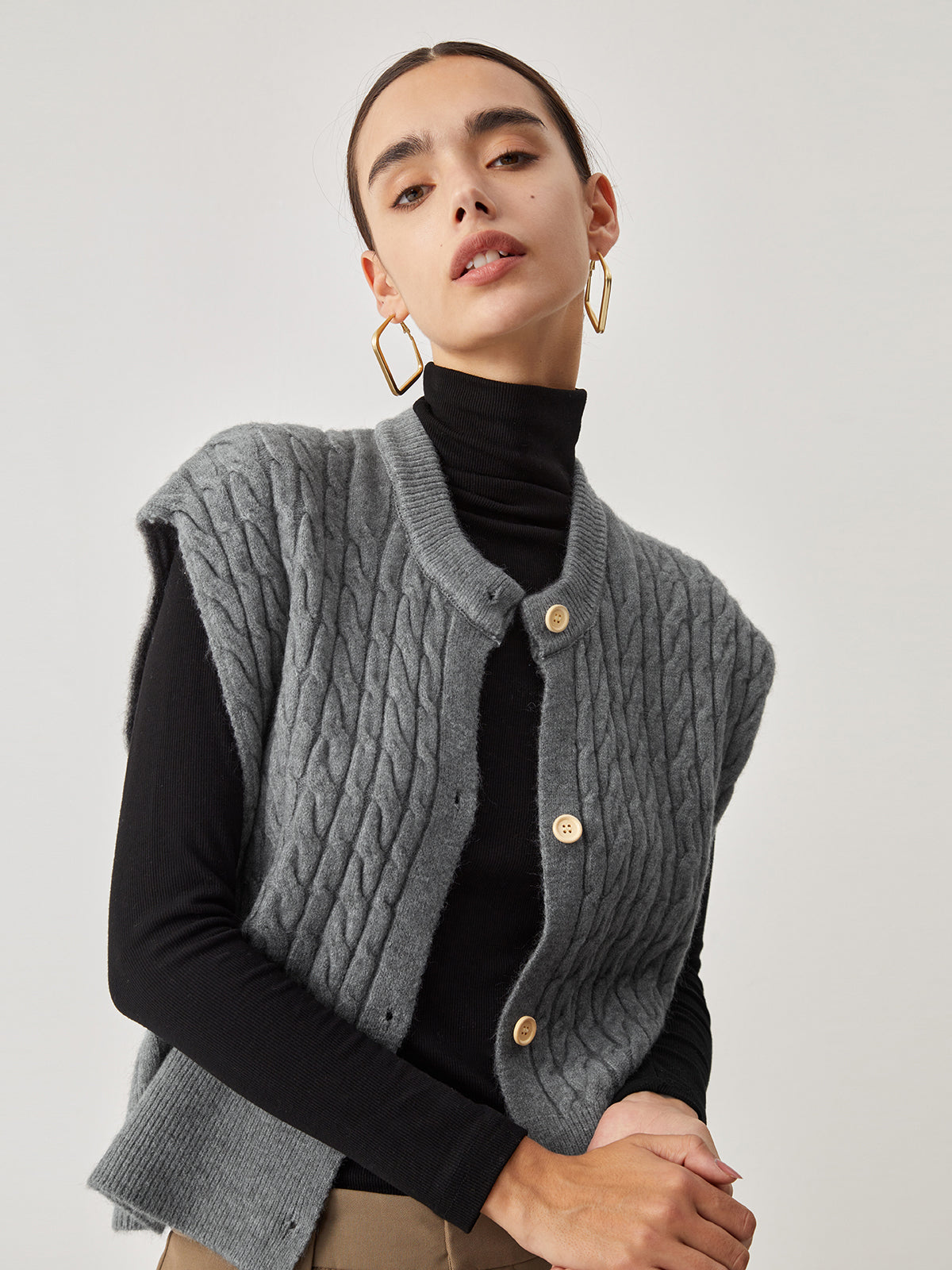 Cable Knit Crew Neck Button Front Sleeveless Sweater Vest