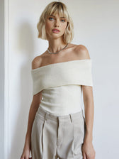 Creamy Off-Shoulder Graceful Knit Top Off-White / Xs Sweaters-L