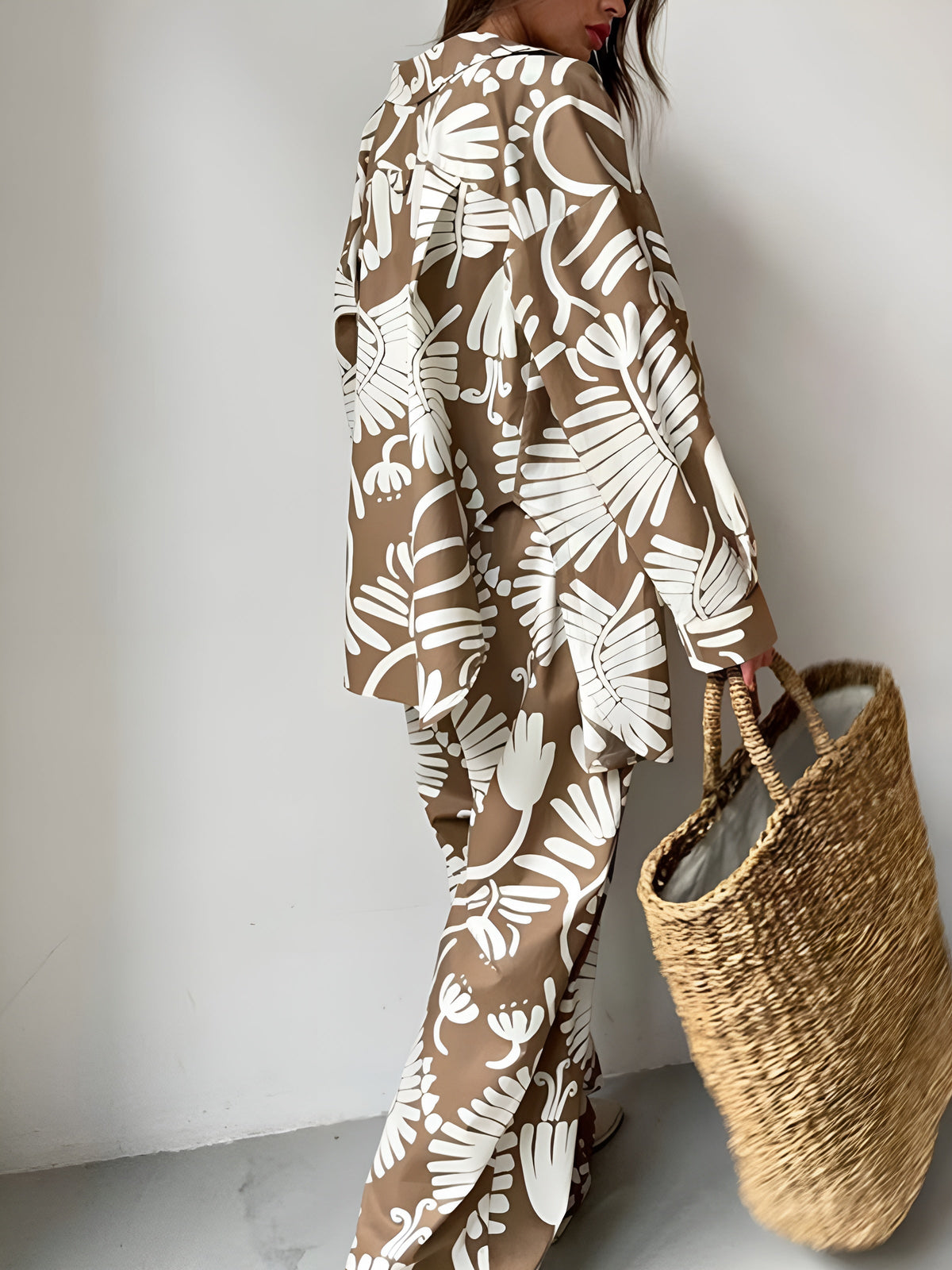 Abstract Print Shirt Crop Top and Drawstring Wide Leg Pants Three Piece Set 2