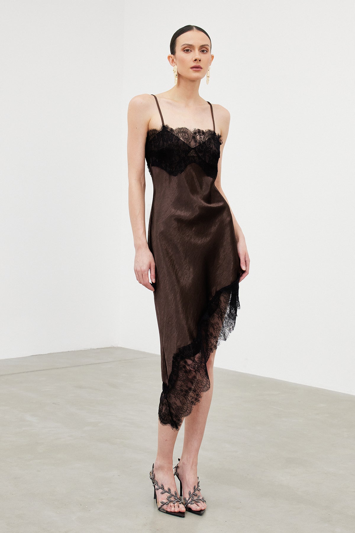 Bess Spaghetti Lace Midi Dress - View 2