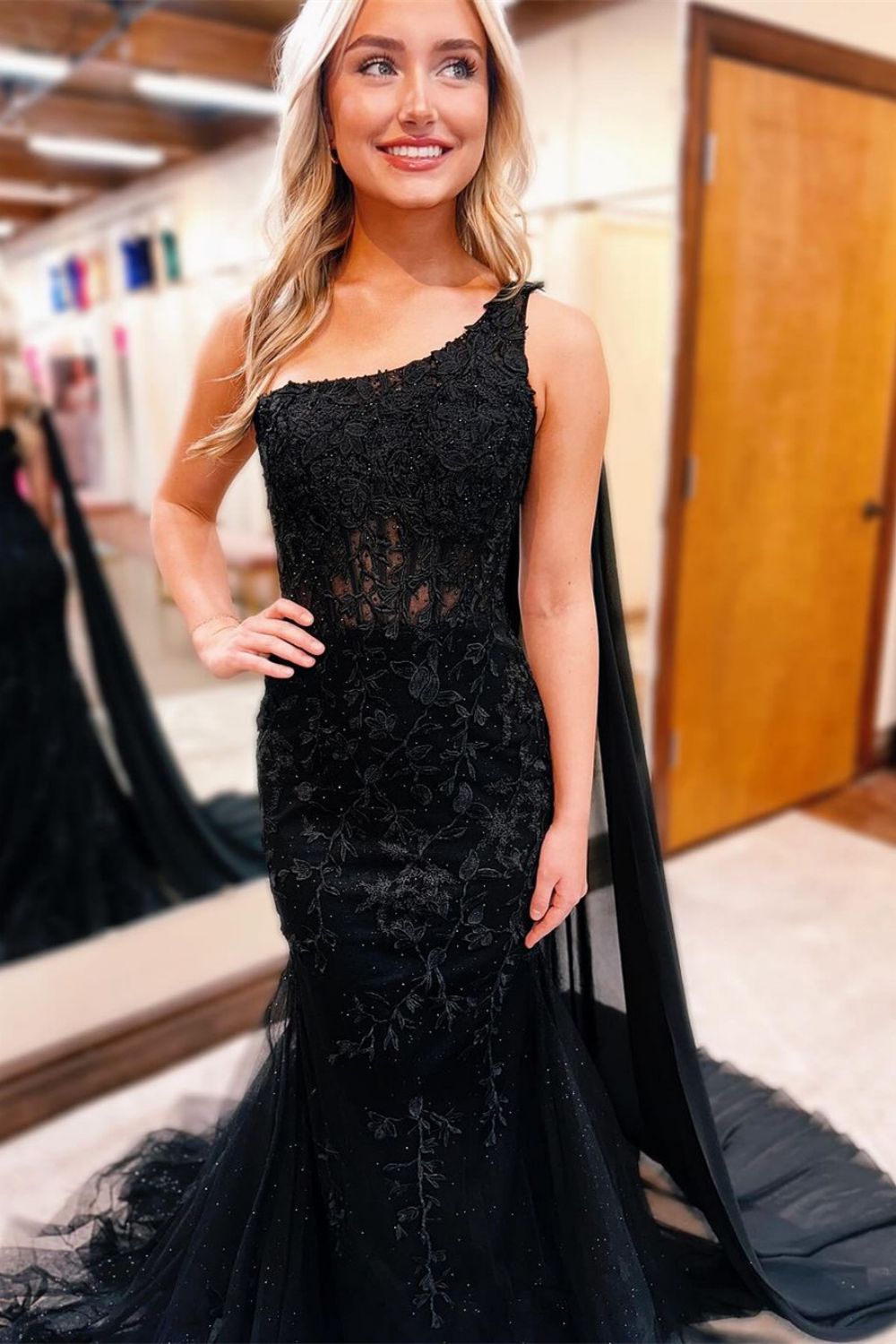 Black Beaded Mermaid Lace One Shoulder Long Prom Dress With Shawl