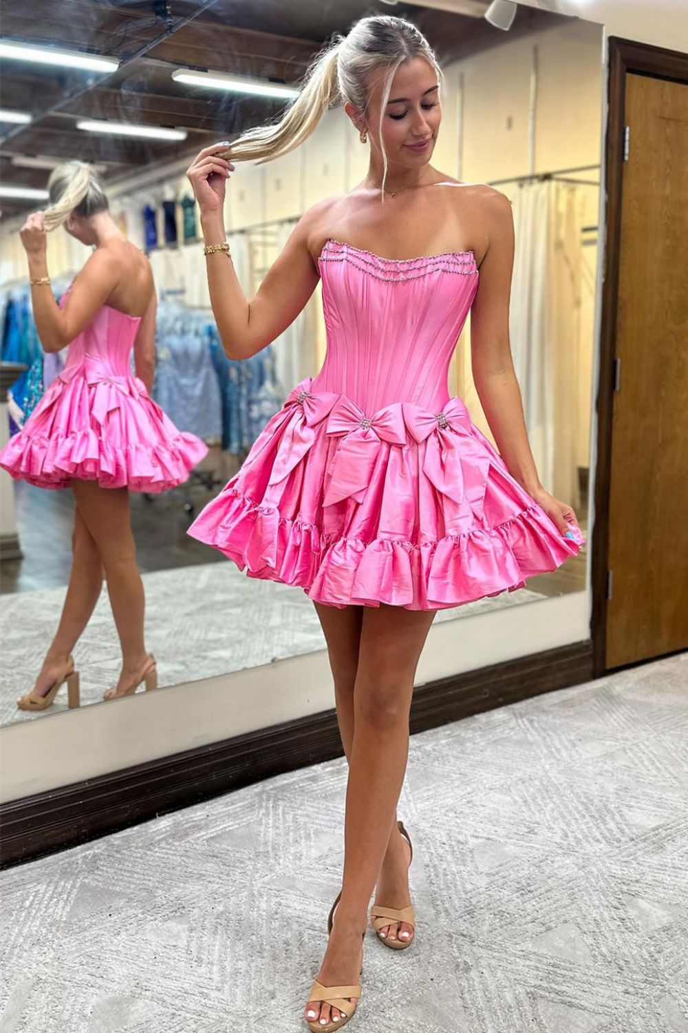 Black A-Line Strapless Short Satin Homecoming Dress With Bowknot