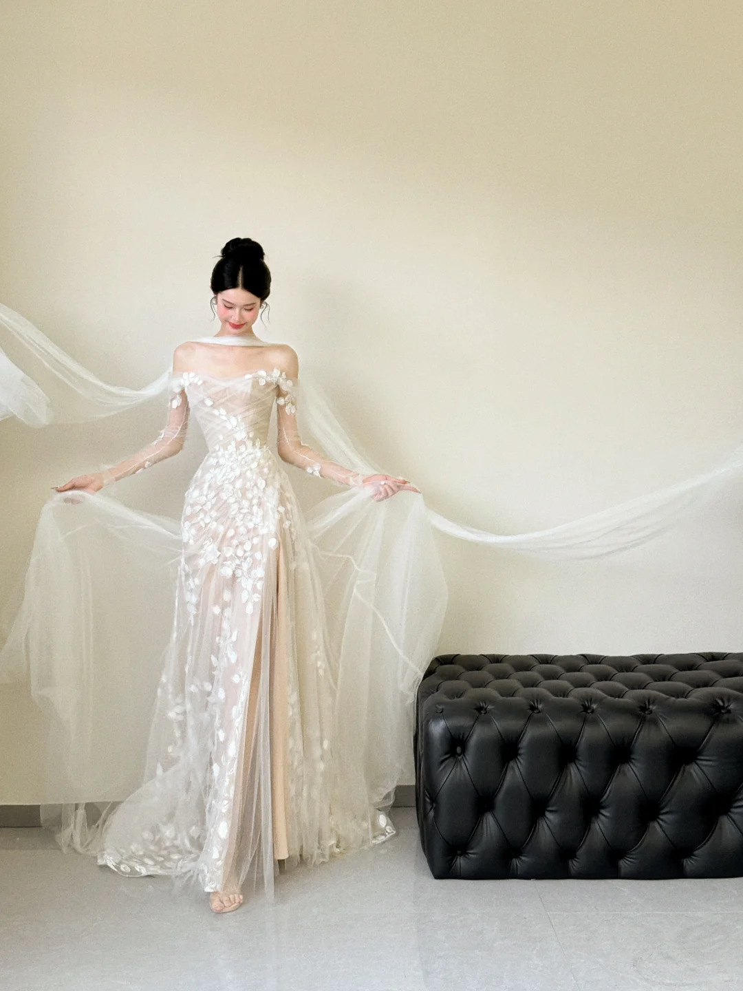 Unique A Line Off The Shoulder Tulle Applique Slit Long Sleeves Long Wedding Dresses C3853