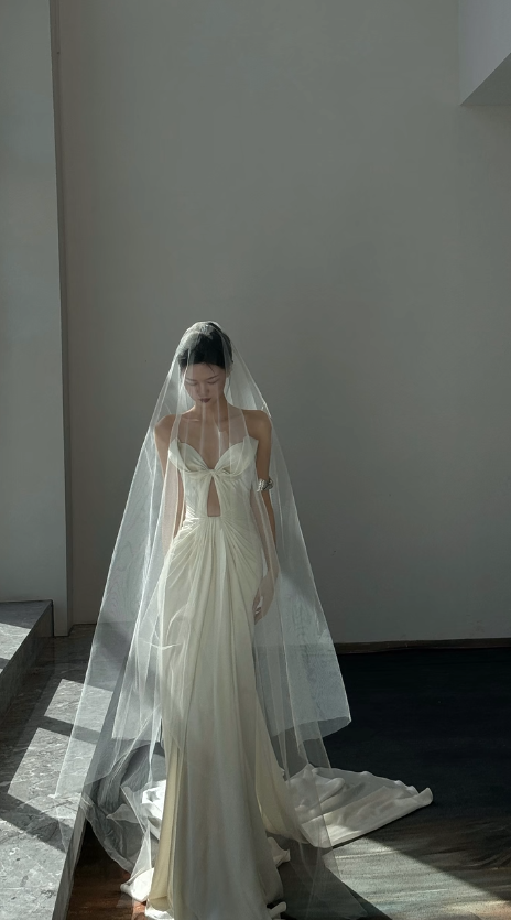 Unique Mermaid Strapless Satin Pleated With Veil Long Wedding Dresses C3862