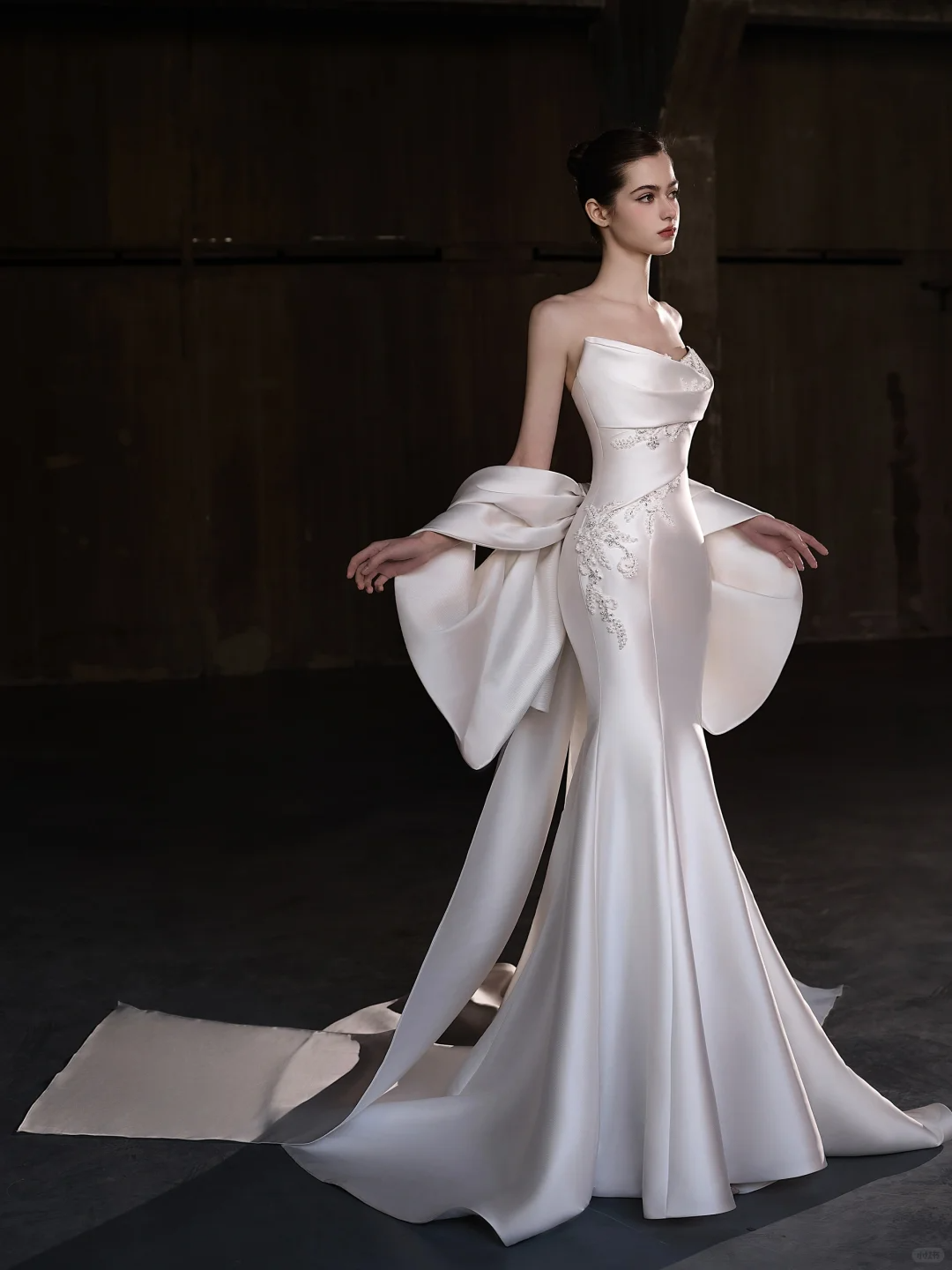 Elegant Mermaid Strapless Satin Applique Long Wedding Dresses C3925
