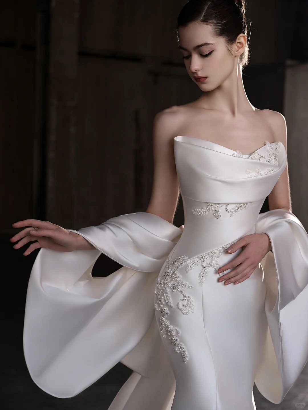 Elegant Mermaid Strapless Satin Applique Long Wedding Dresses C3925