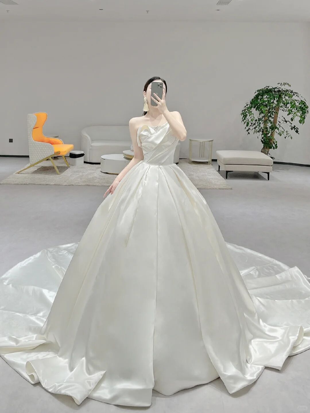 Elegant Ball Gown Strapless Satin Pleated Long Wedding Dresses C3977