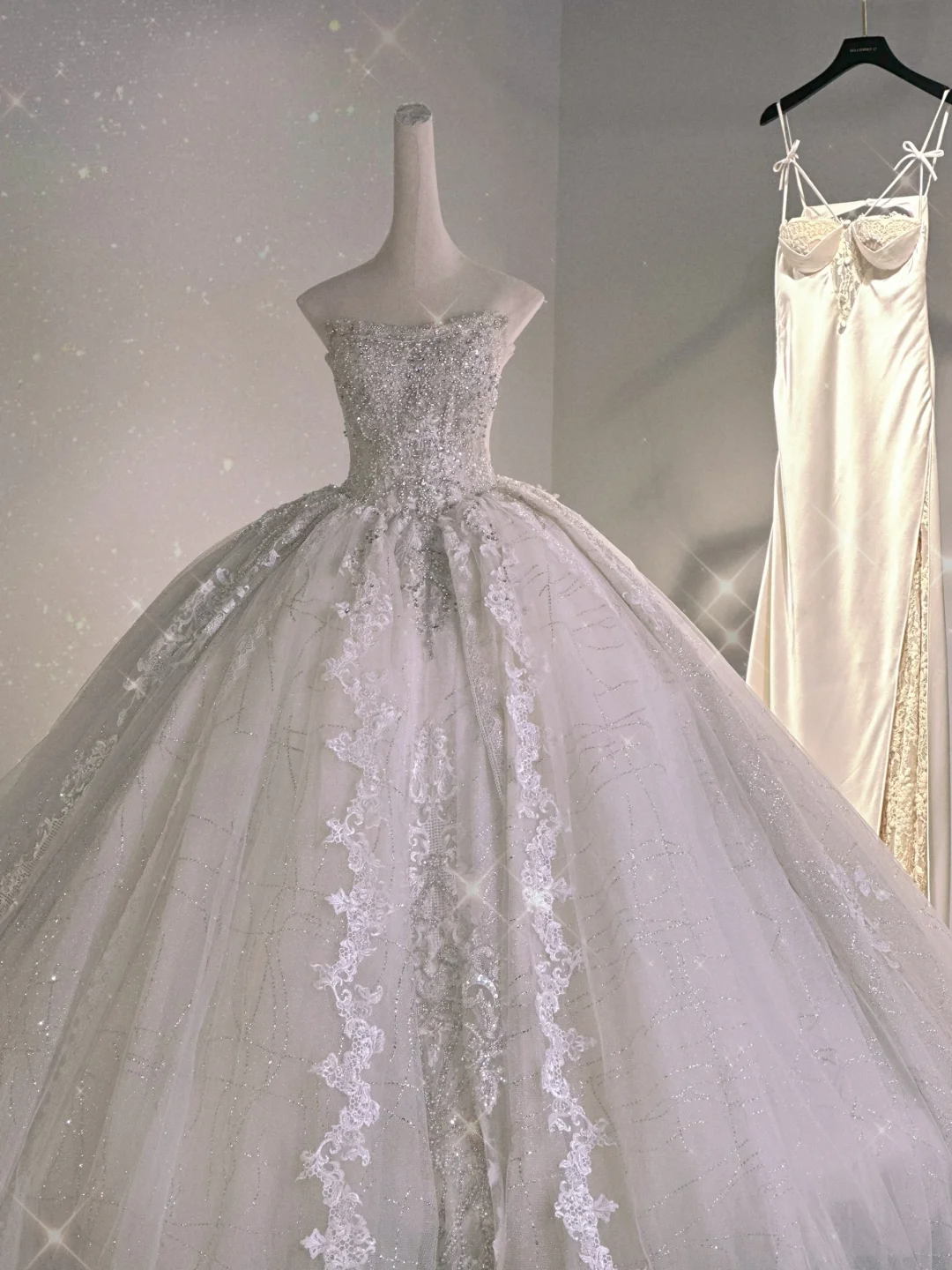 Timeless Ball Gown Strapless Tulle Lace Beaded Long Wedding Dresses C3984