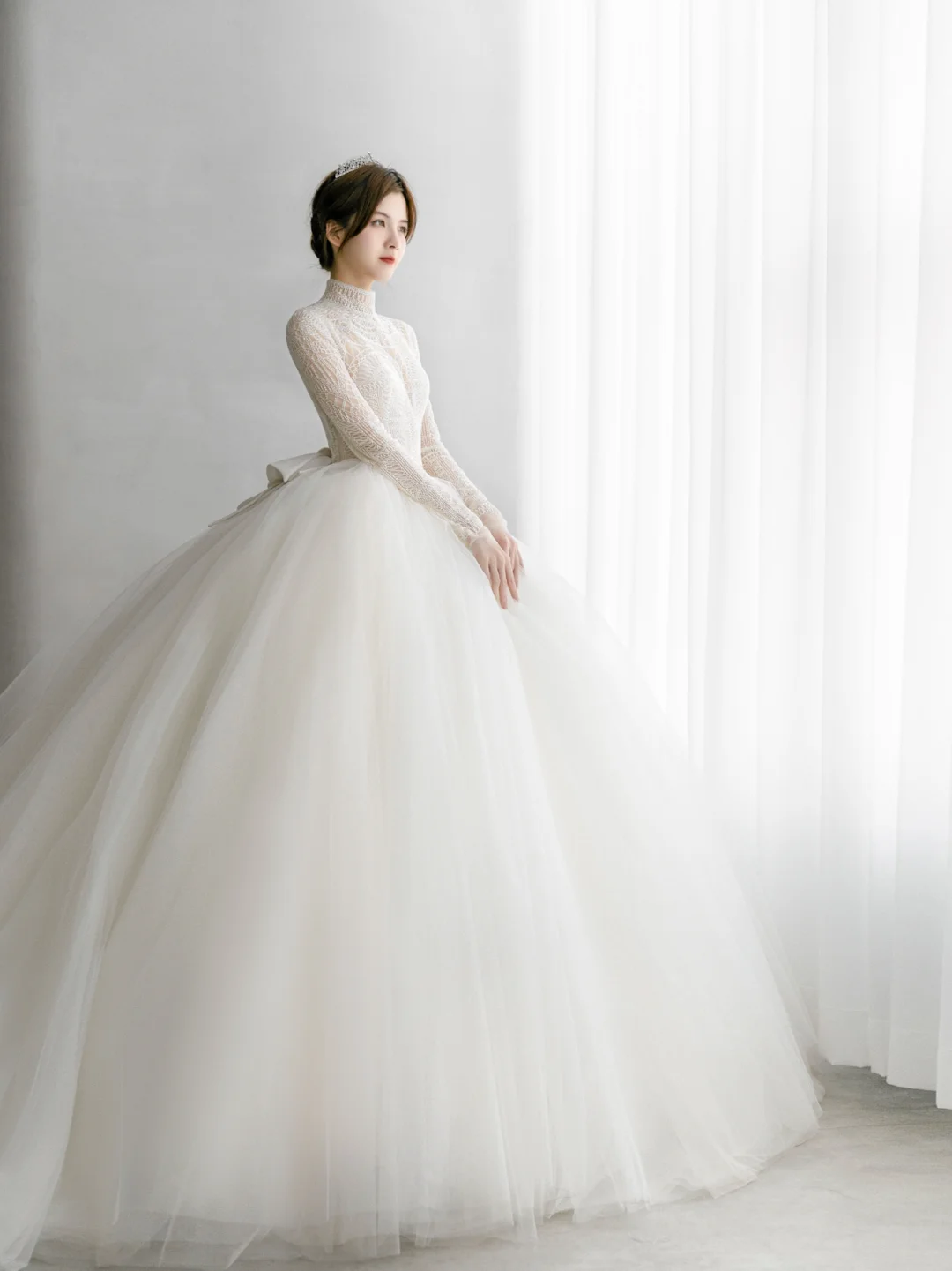 Unique Ball Gown Tulle Lace Long Sleeves Long Wedding Dresses C4171