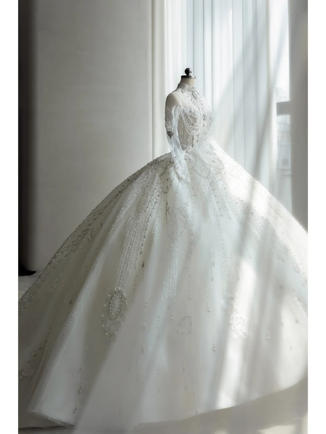 Timeless Ball Gown Tulle Sequin Beaded Long Sleeves Long Wedding Dresses C4179
