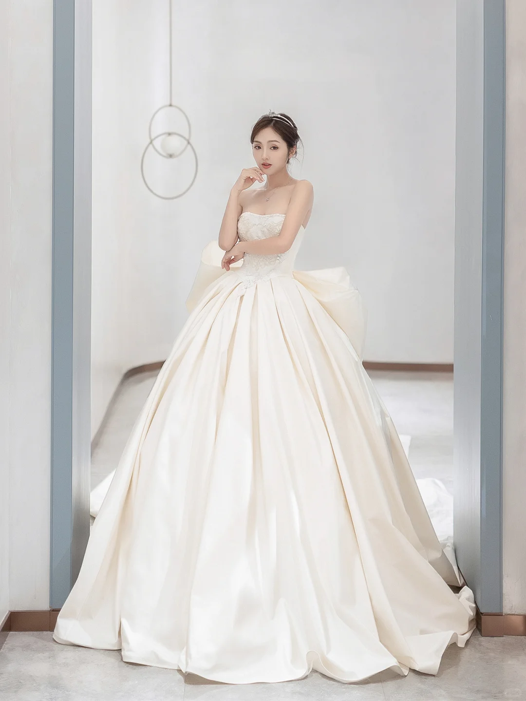 Dreamy Ball Gown Strapless Satin Back With Bow Long Wedding Dresses C4195