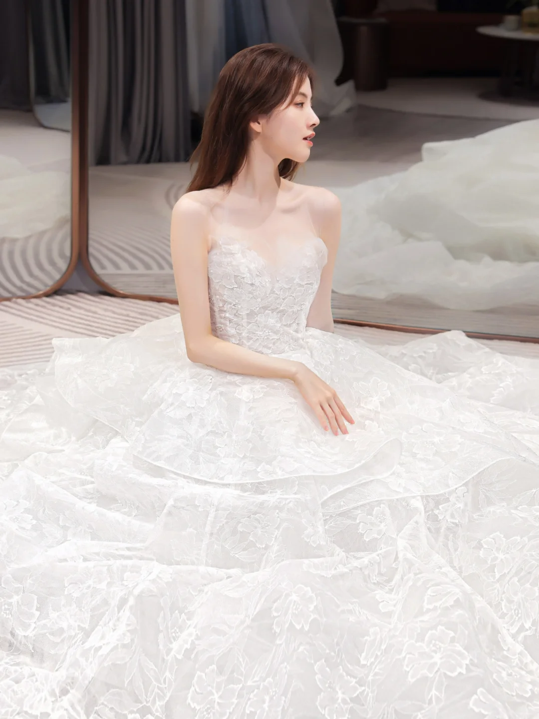 Dreamy Ball Gown Strapless Lace Long Wedding Dresses C4210