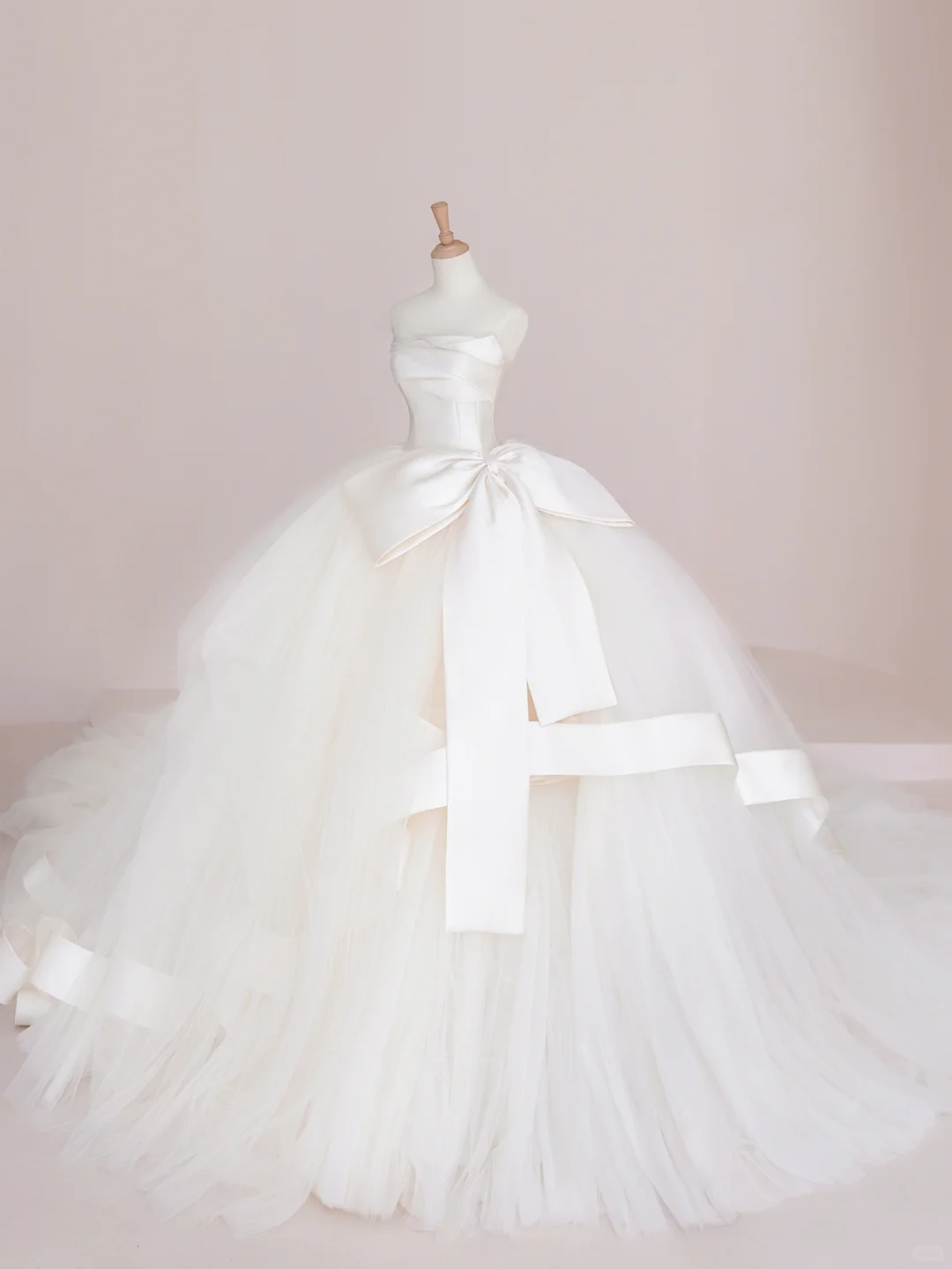 Elegant Ball Gown Strapless Satin Tulle Long Wedding Dresses C4215