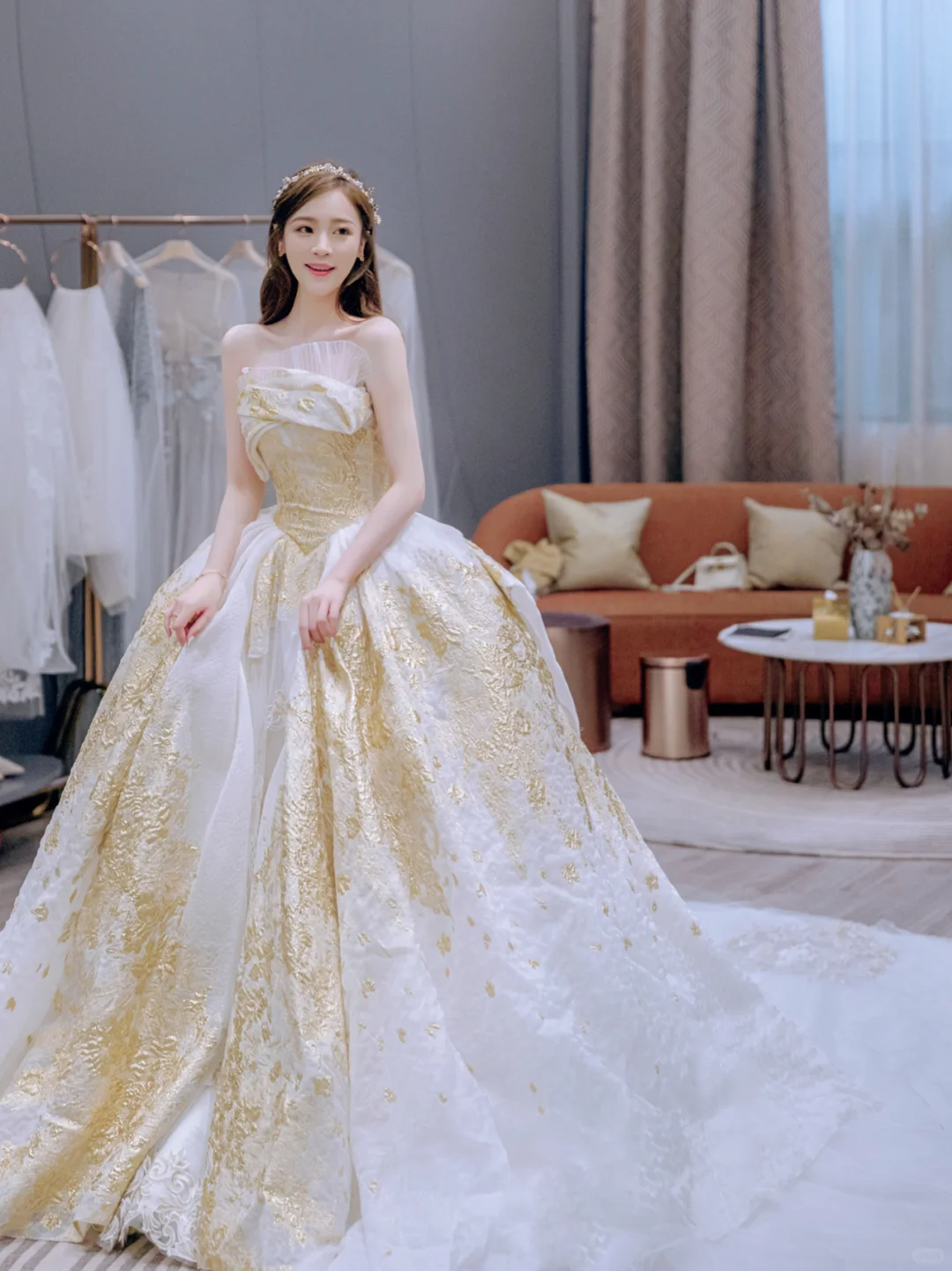 Gorgeous Ball Gown Strapless Satin Applique Long Wedding Dresses C4222