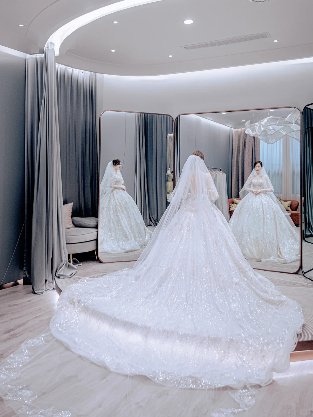 Timeless Ball Gown Tulle Lace Sequin Long Sleeves Long Wedding Dresses C4223