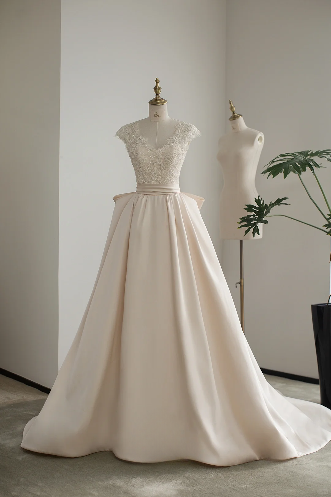 Chic Ball Gown Satin Lace Backless Long Wedding Dresses C4278