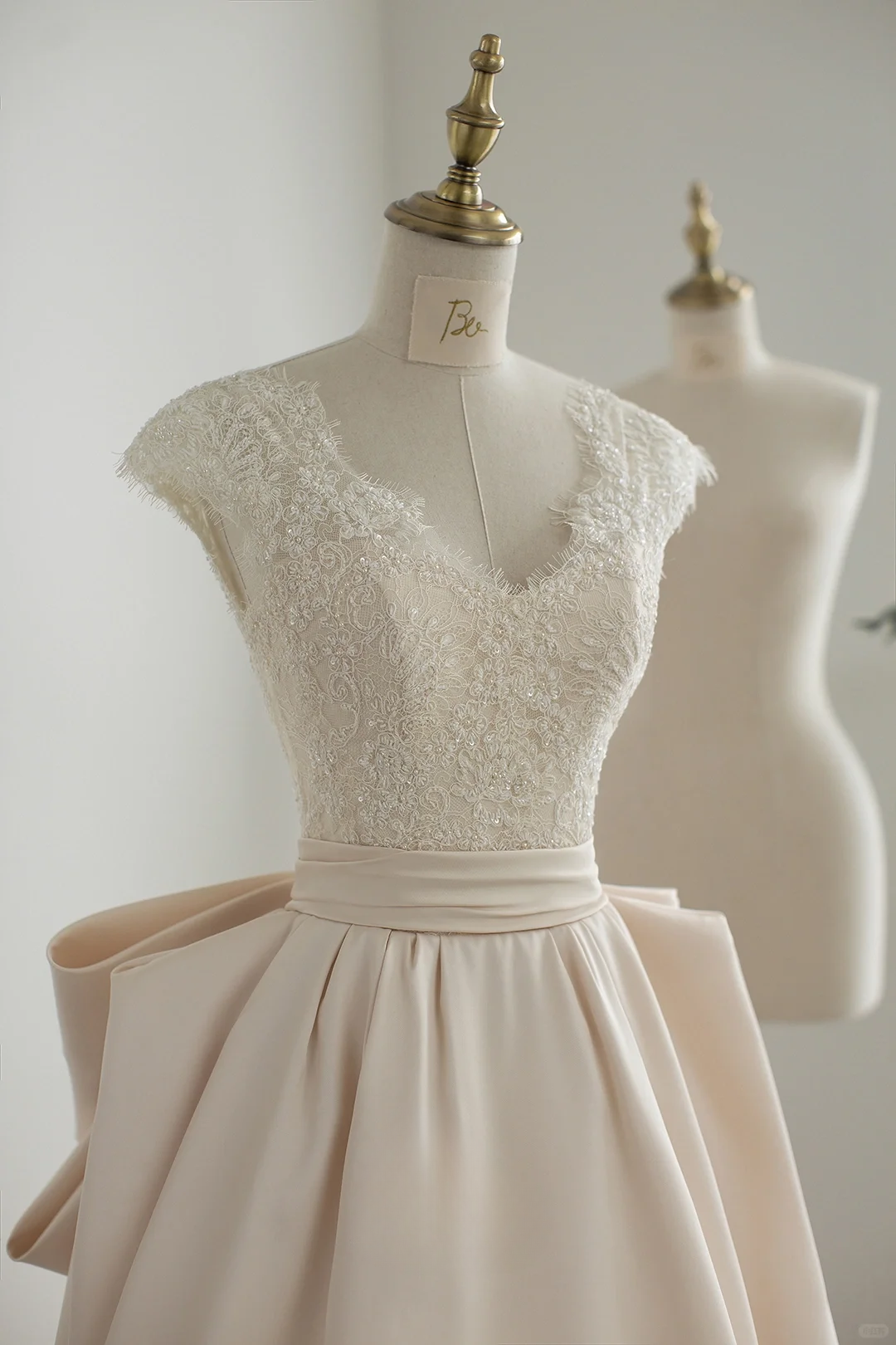 Chic Ball Gown Satin Lace Backless Long Wedding Dresses C4278