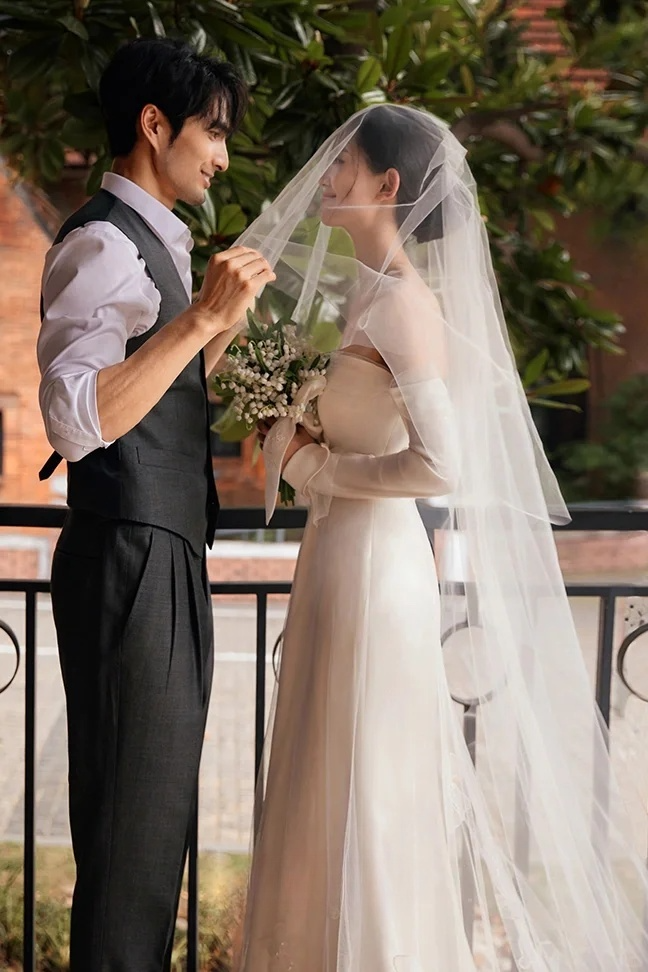 Elegant Mermaid Strapless Satin Tulle Lace With Veil Long Wedding Dresses C4287