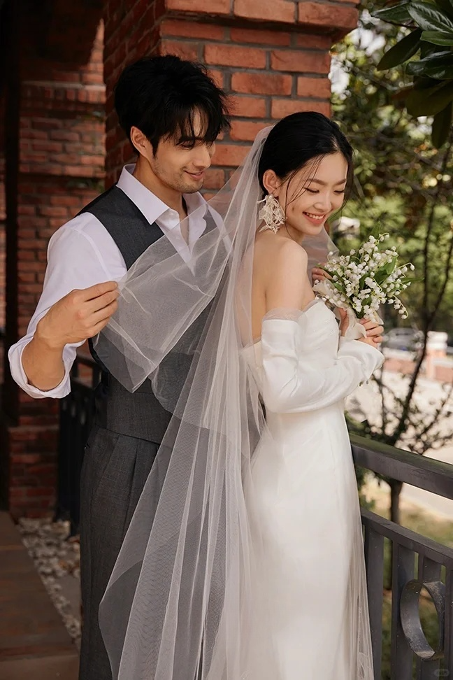 Elegant Mermaid Strapless Satin Tulle Lace With Veil Long Wedding Dresses C4287