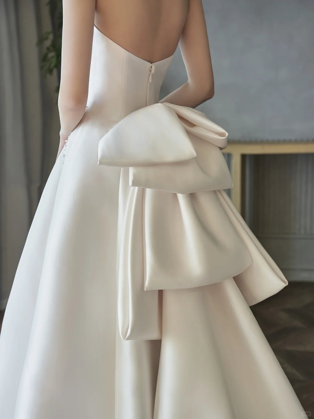 Eelgant A Line Satin Beaded With Veil Long Wedding Dresses C4291