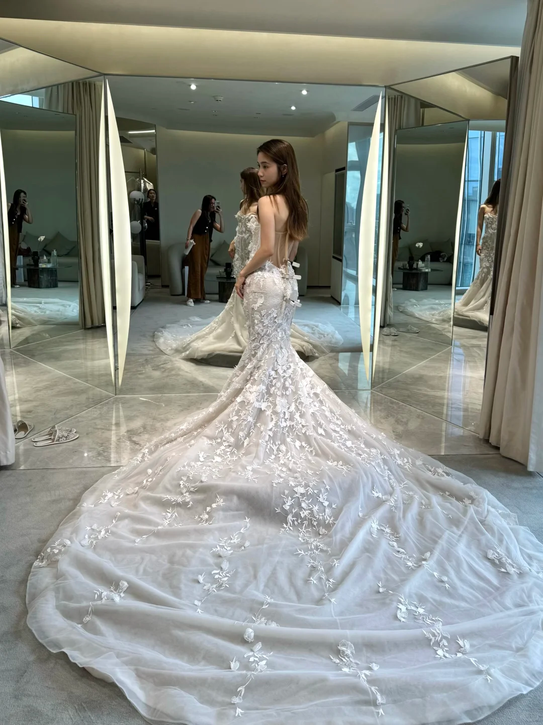 Elegant Mermaid Strapless Tulle Lace Applique Long Wedding Dresses C4293