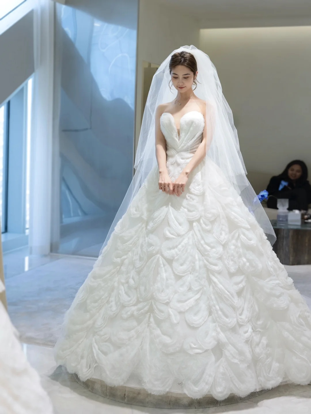 Timeless Ball Gown Strapless Tulle With Veil Long Wedding Dresses C4294