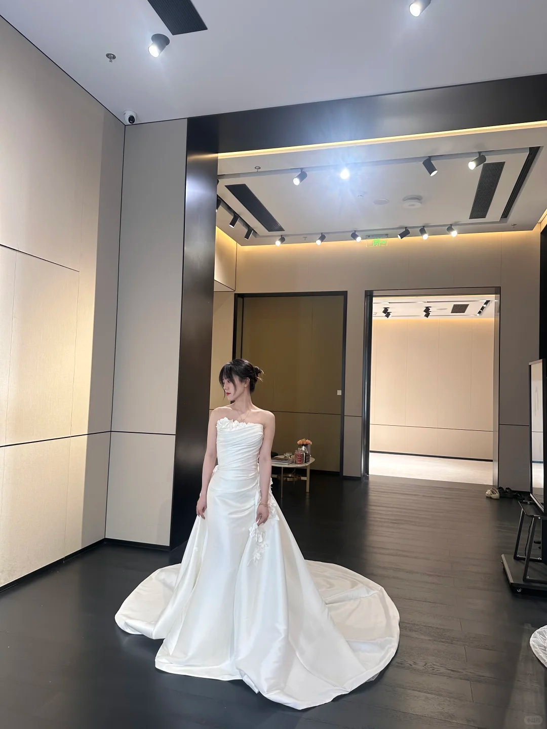 Elegant Mermaid Strapless Satin Applique Long Wedding Dresses C4298