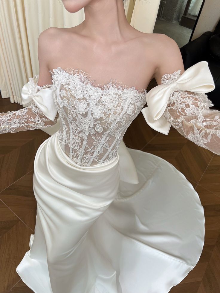 Elegant Mermaid Strapless Satin Lace Pleated With Gloves Long Wedding Dresses C4308