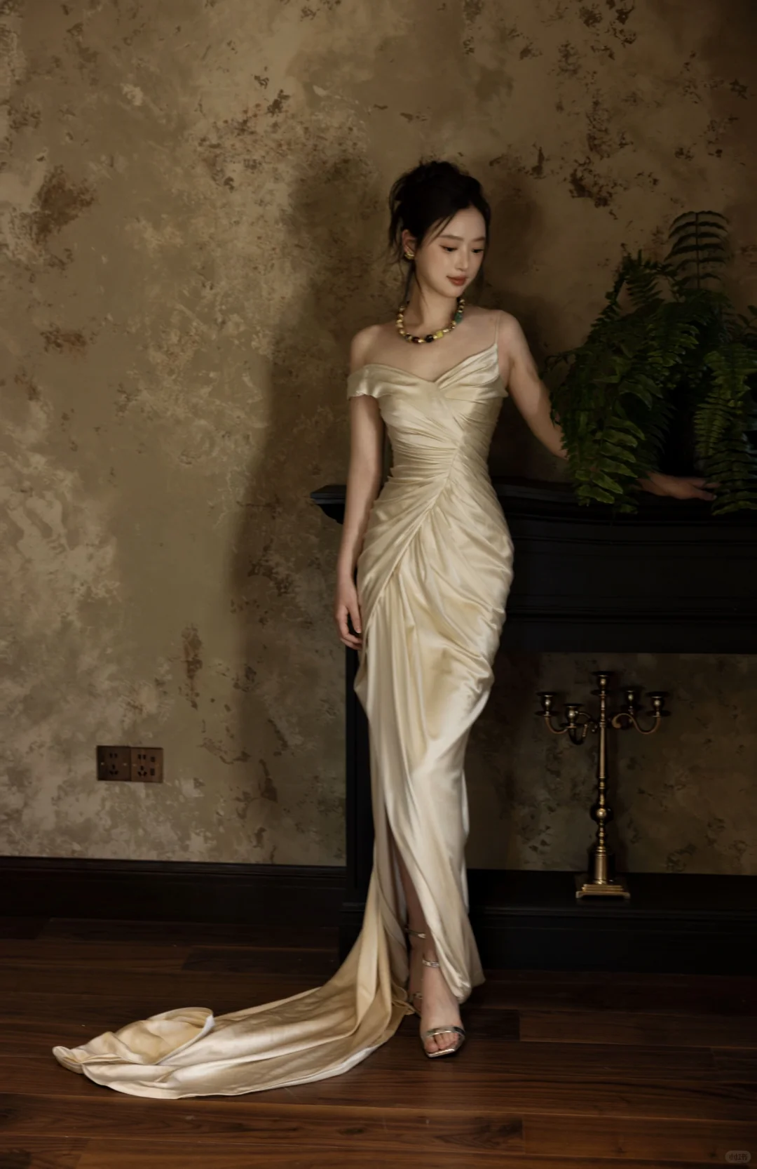 Chic Mermaid Spaghetti Straps Satin Pleated Long Wedding Dresses C4316