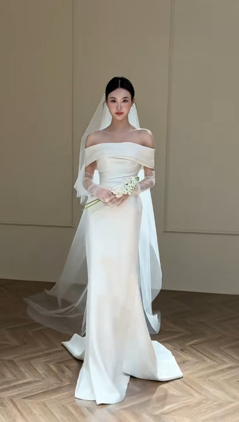 Classy Mermaid Off The Shoulder Satin With Gloves Veil Long Wedding Dresses C4327