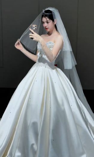 Timeless Ball Gown Strapless Satin Beaded With Veil Long Wedding Dresses C4352