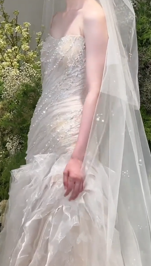 Dreamy Mermaid Strapless Tulle Beads With Veil Long Wedding Dresses C4357