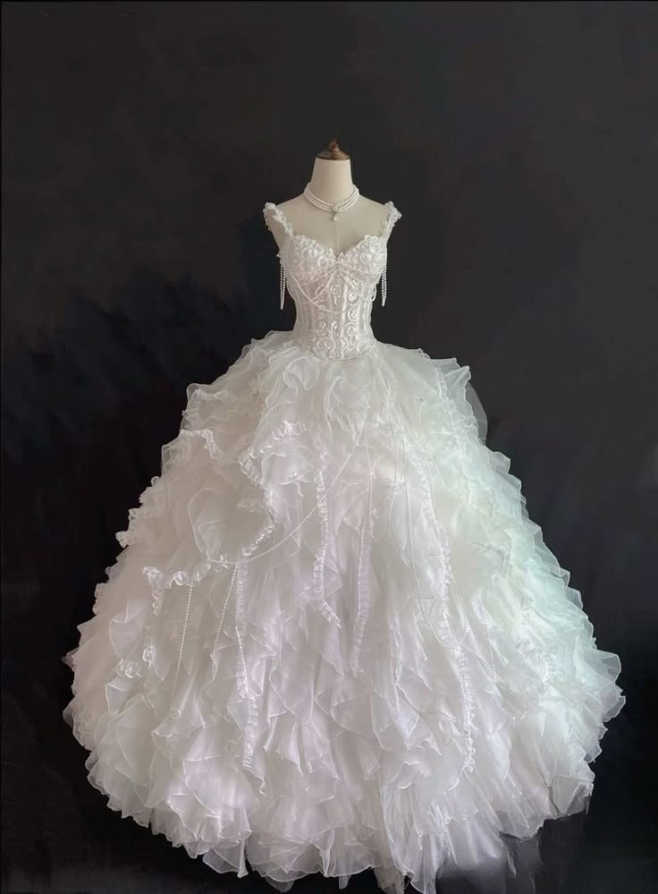 Dreamy Ball Gown Spaghetti Straps Tulle Beads Long Wedding Dresses C4362