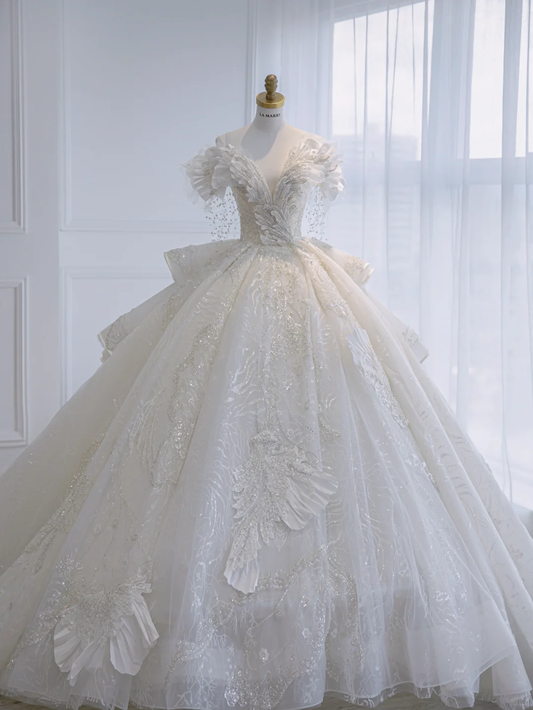 Timeless Ball Gown Off The Shoulder Tulle Sequin Beads Long Wedding Dresses C4367