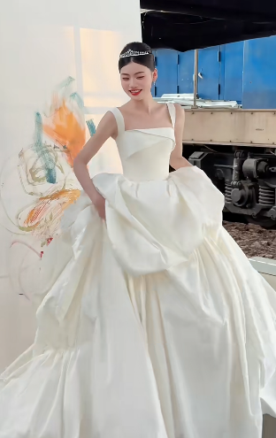 Unique Ball Gown Square Satin Pleated Long Wedding Dresses C4378