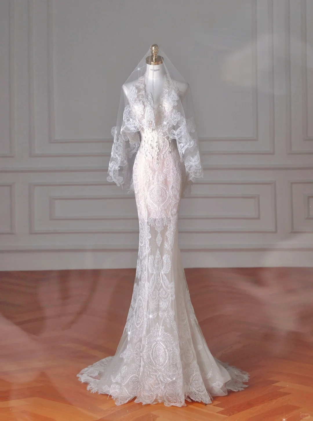 Dreamy Mermaid Halter Tulle Lace With Veil Long Wedding Dresses C4382