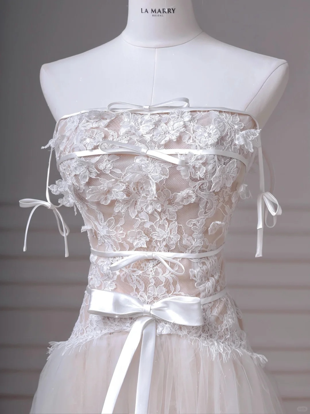 Pretty A Line Spaghetti Straps Tulle Lace Applique Long Wedding Dresses C4385