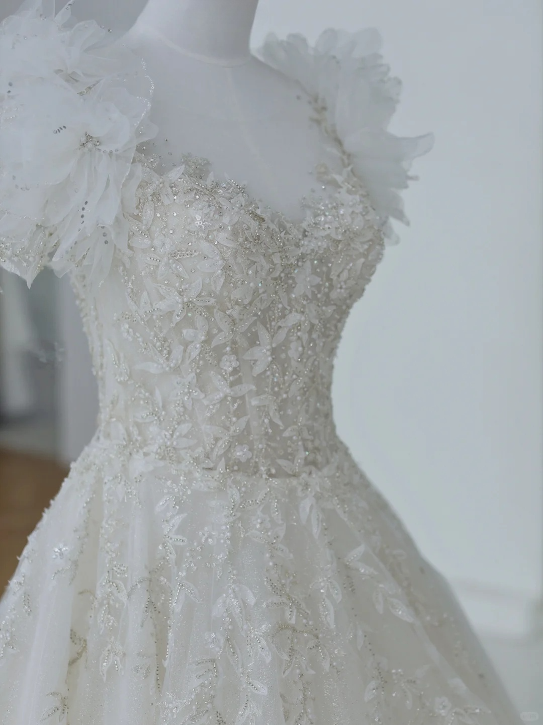 Unique A Line Tulle Sequin Beads Applique Short Sleeves Long Wedding Dresses C4389